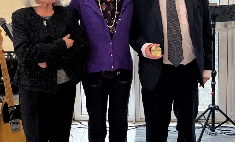 , Seine-et-Marne : la m&eacute;daille du S&eacute;nat pour Jos&eacute; Dervin, maire de La Tr&eacute;toire