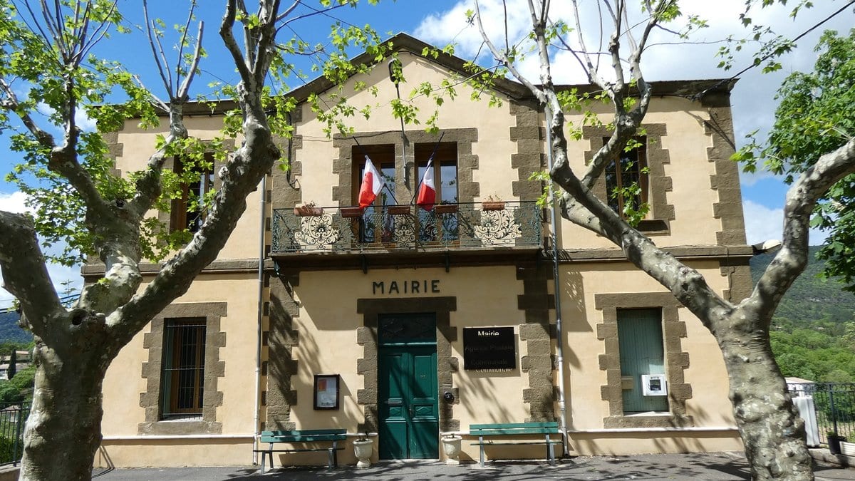 , Des consuls aux maires, histoire de l’administration communale