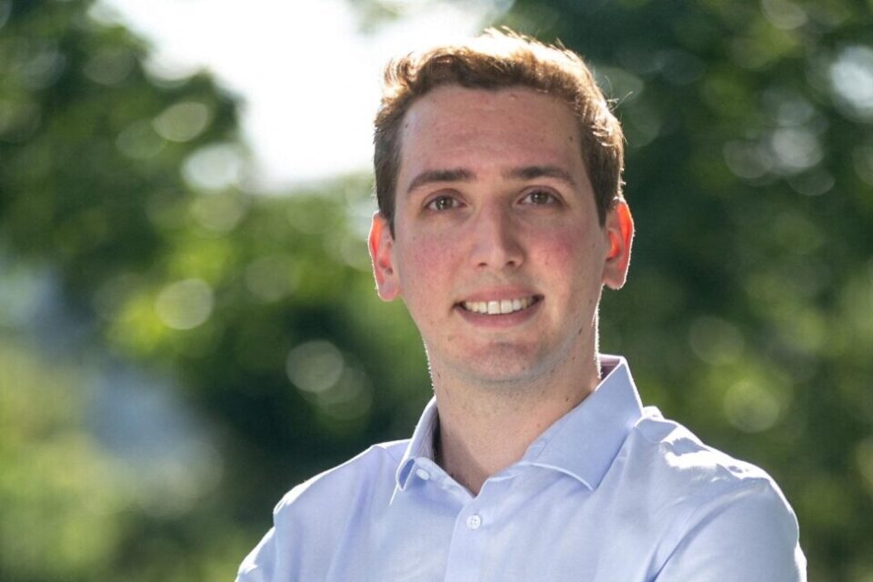 Nicolas Ljubenovic, 32 ans, candidat à Maisons-Laffitte (Yvelines).