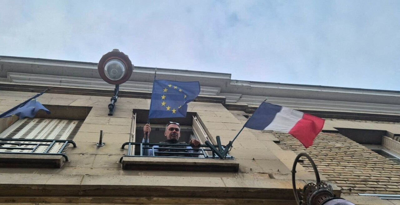 , Sera-t-il suivi dans les Yvelines ? &Agrave; Gargenville, le maire enl&egrave;ve le drapeau europ&eacute;en
