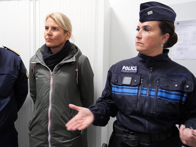 Stéphanie Von Euw, maire Les Républicains de Pontoise, et Angélique Le Solleu, directrice de la police municipale de Pontoise, le 16 février 2024.