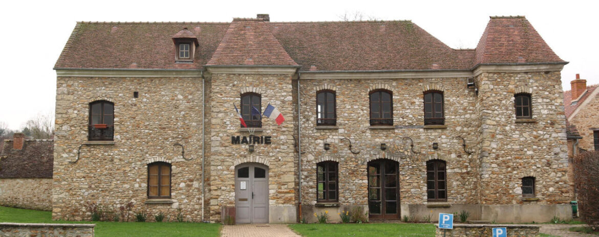 , Municipales 2026 : 400 habitants, trois listes, des gens f&acirc;ch&eacute;s&hellip; Dr&ocirc;le de sc&eacute;nario dans les Yvelines