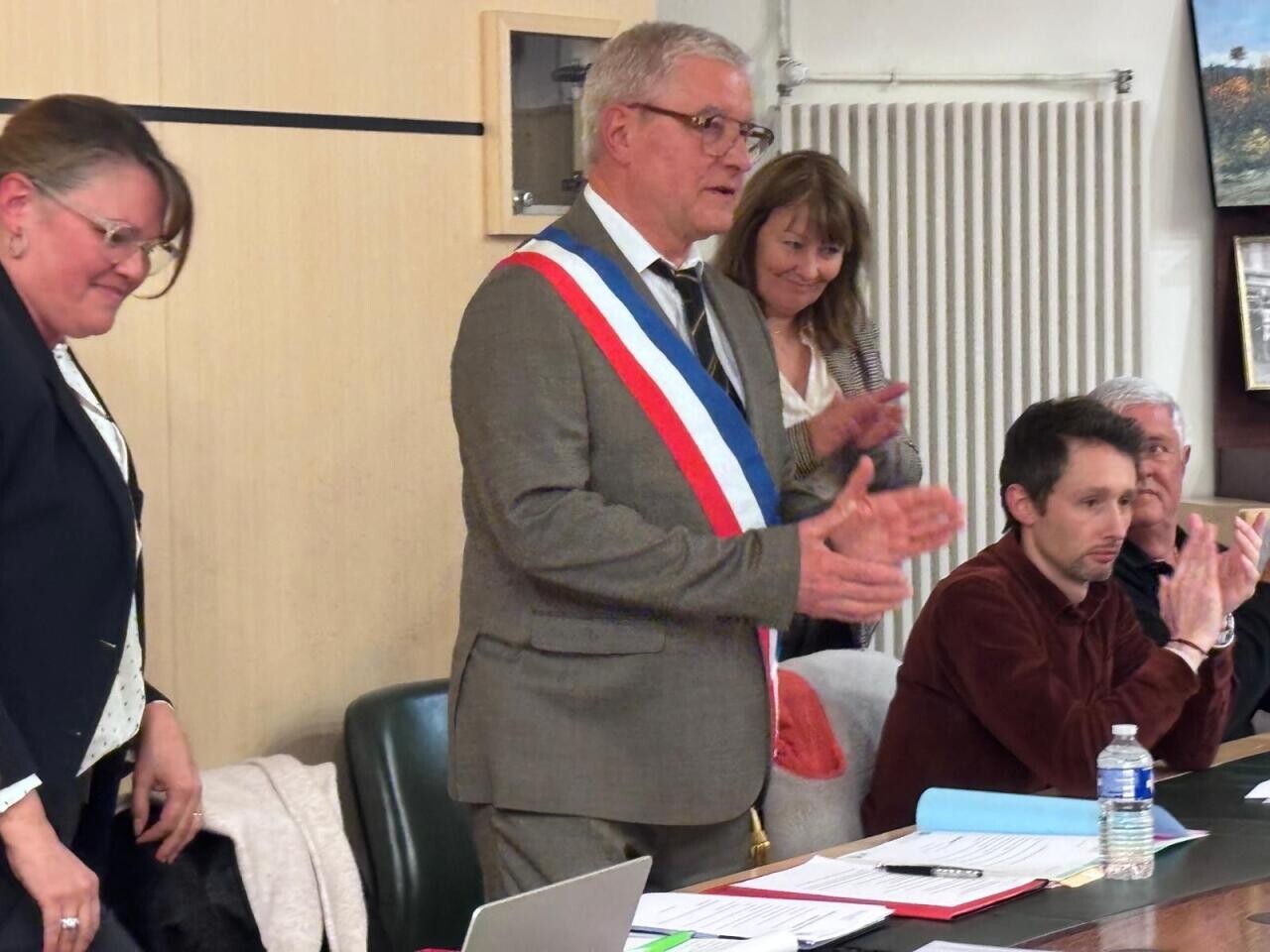 , Val-d&rsquo;Oise : Michel D&eacute;jardin install&eacute; maire &agrave; Marines