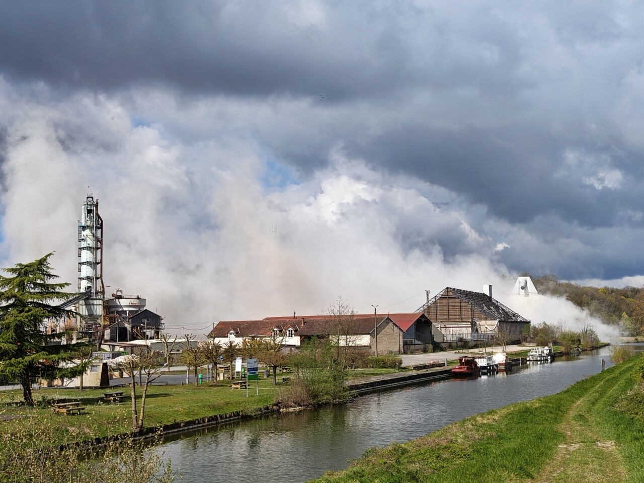 , Vid&eacute;o Seine-et-Marne. L&rsquo;adieu &agrave; la mythique sucrerie de Souppes
