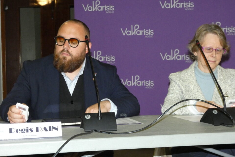 R&eacute;gis Pain, nouveau maire du Plessis-Bouchard au c&ocirc;t&eacute; de Martine Bernard, maire de Fr&eacute;pillon.