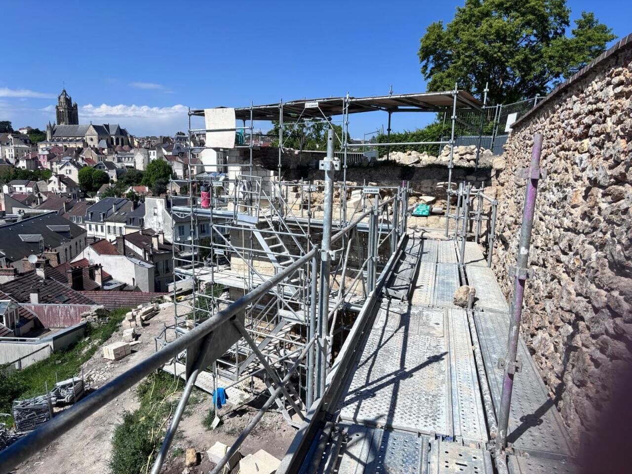 , Val-d&rsquo;Oise : La restauration des remparts de Pontoise, un chantier d&rsquo;1,3 million d&rsquo;euros