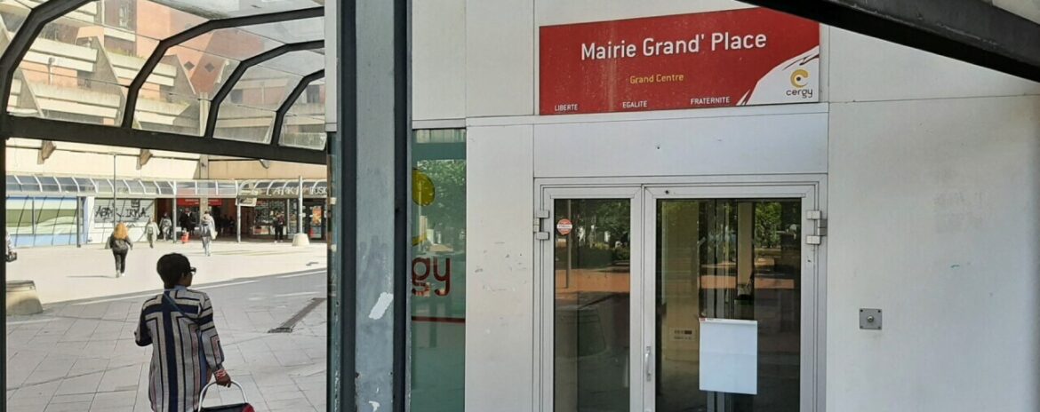 , Val-d’Oise : pourquoi la reconversion de cette mairie annexe fait-elle grincer des dents ?
