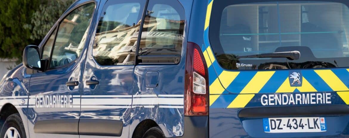 , Val-d&rsquo;Oise : un policier municipal soup&ccedil;onn&eacute; d&rsquo;avoir tu&eacute; son ex-compagne et leurs deux enfants avant de se suicider
