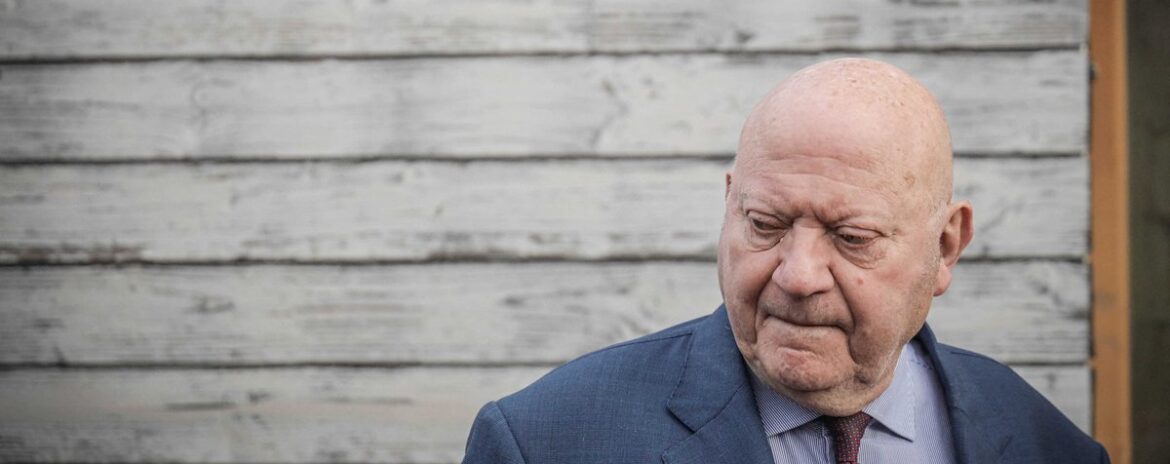 , Mort d’André Santini à 85 ans : l’emblématique maire d’Issy-les-Moulineaux et ancien ministre avait été réélu depuis son lit d’hôpital