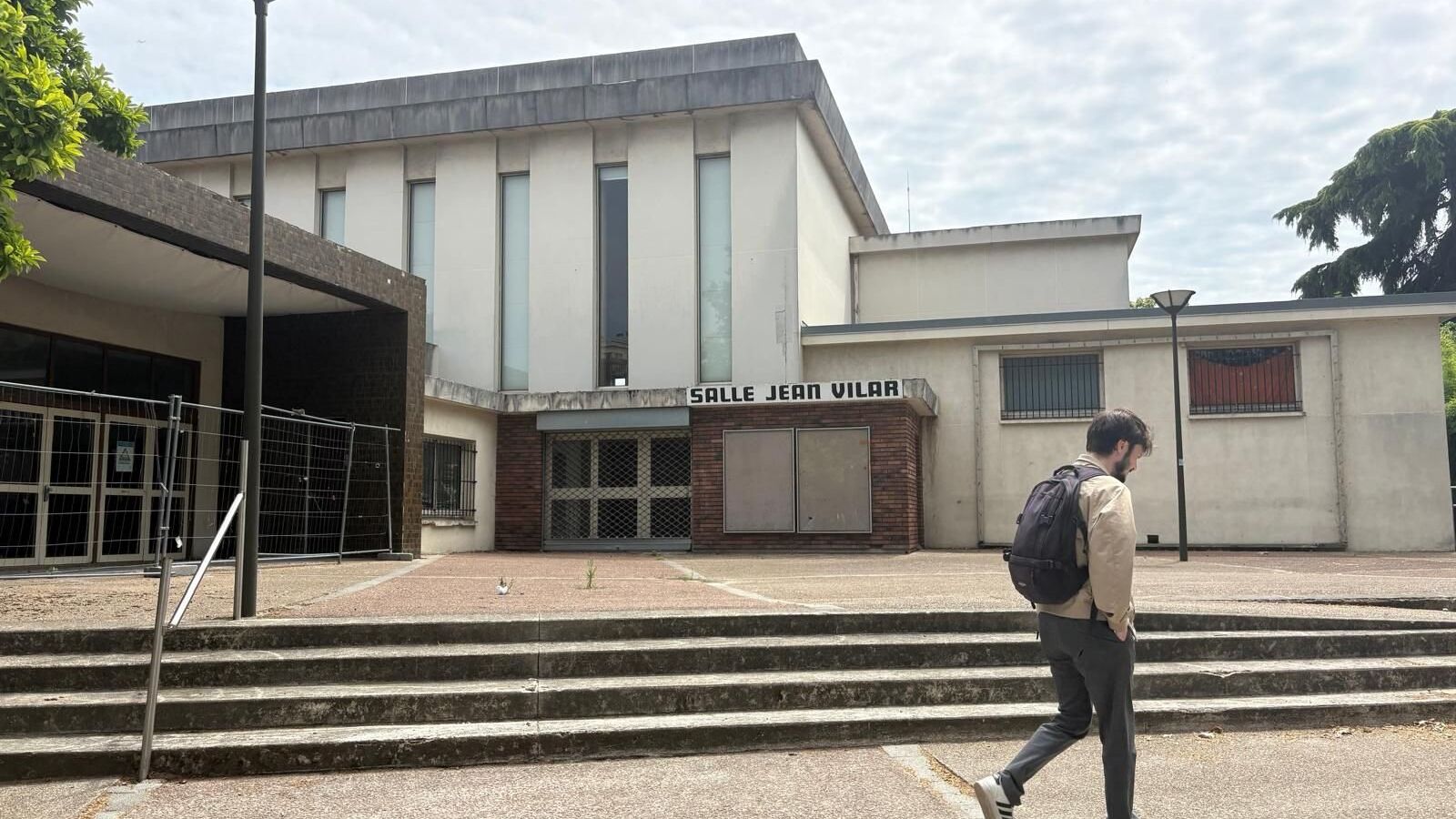 , &laquo; On ne baissera pas les bras ! &raquo; : &agrave; Argenteuil, faut-il d&eacute;truire ou r&eacute;nover l&rsquo;historique salle Jean-Vilar ?