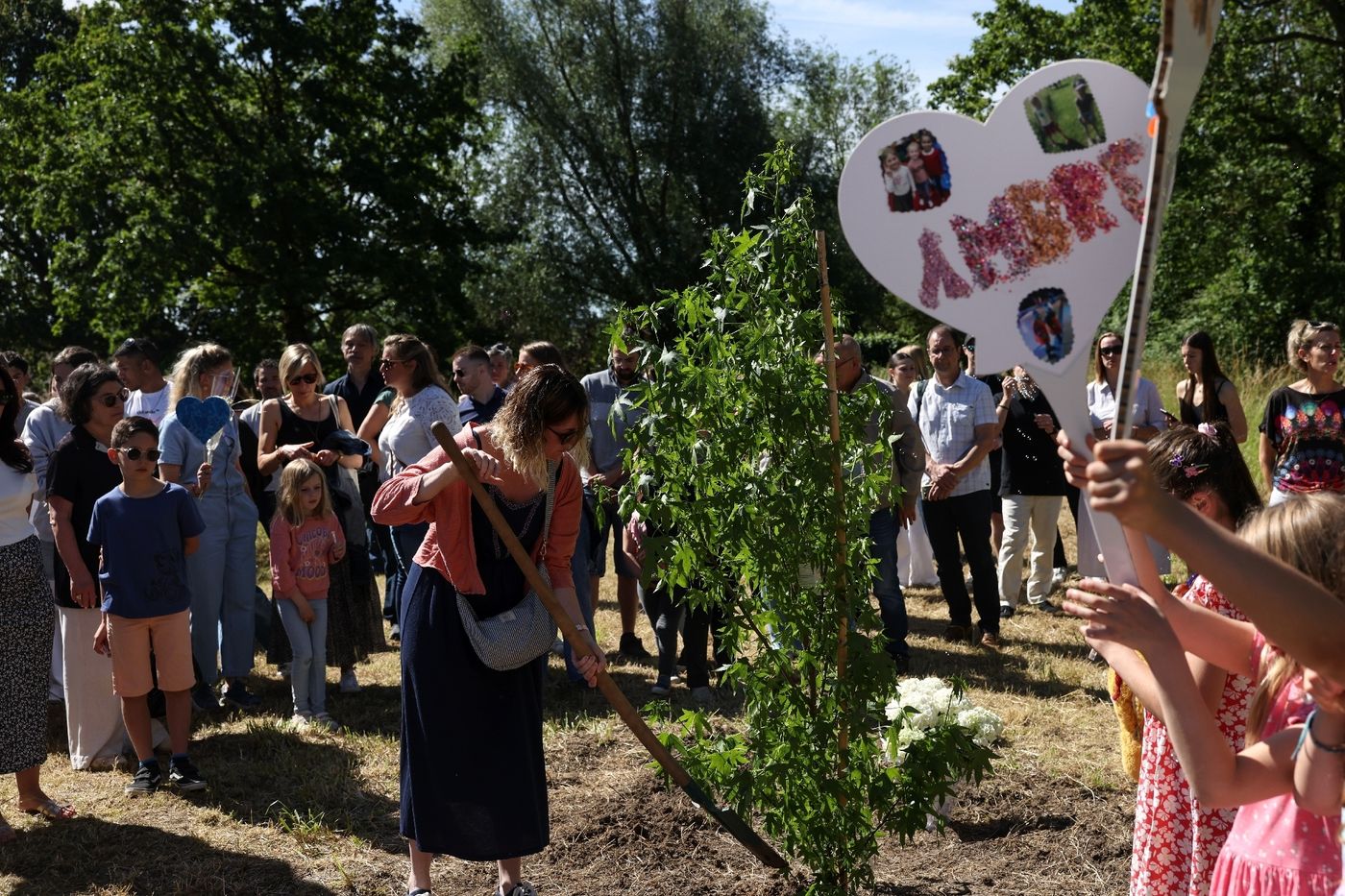 , Val-d&rsquo;Oise: hommage aux victimes d&rsquo;un f&eacute;minicide et d&rsquo;un double meurtre d&rsquo;enfants
