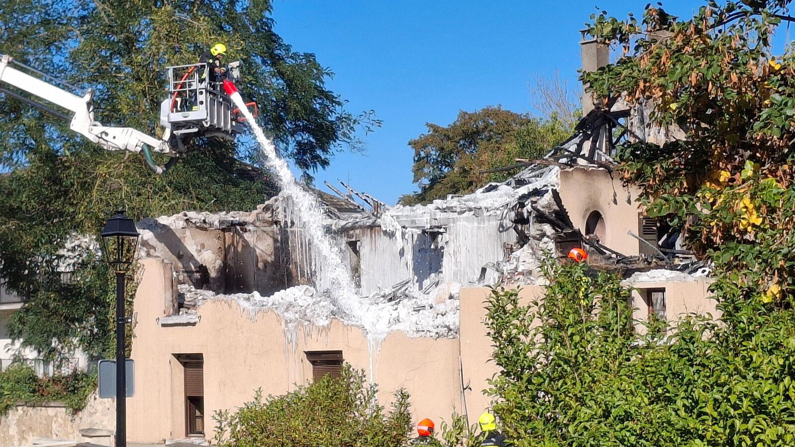 , « Cette maison était un symbole » : l’émotion à Moussy-le-Neuf après l’incendie qui a coûté la vie à Guy et Liliane